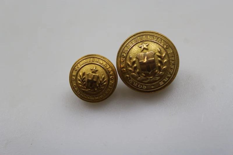 #8 Offizielle Buttons des Militärkommissariats REI WW2