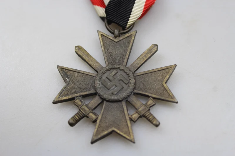 Verdienstkreuz mit Schwertern zweiter Klasse