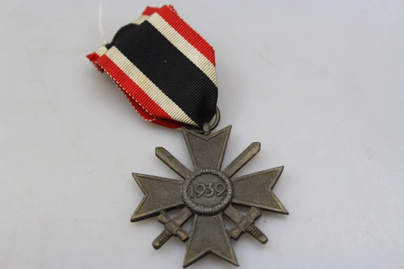 Verdienstkreuz mit Schwertern zweiter Klasse