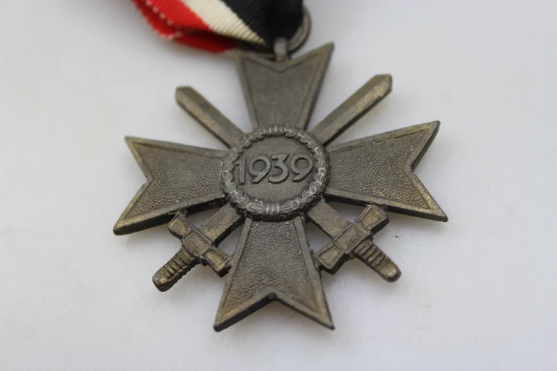 Verdienstkreuz mit Schwertern zweiter Klasse
