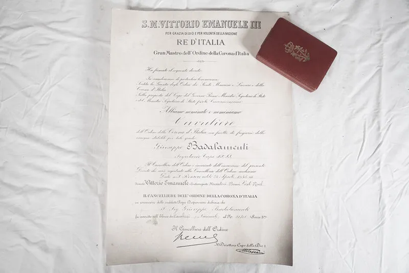 Ritterkreuz des Ordens der Krone von Italien (Urkunde und Schachtel)