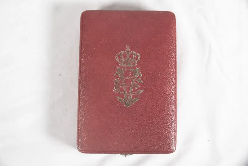 Ritterkreuz des Ordens der Krone von Italien (Urkunde und Schachtel)