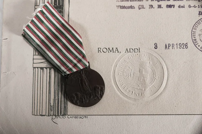 WW1 "Minted from Enemy Bronze" Medaille mit Zertifikat