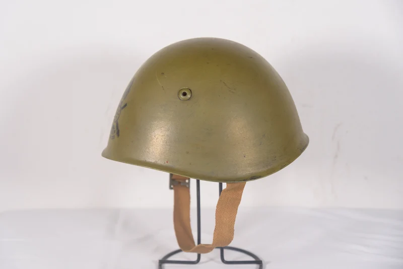 M.33 Panzerhelm der italienischen Armee aus den 70er Jahren