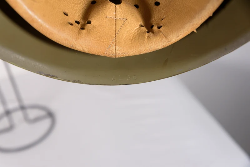 M.33 Panzerhelm der italienischen Armee aus den 70er Jahren