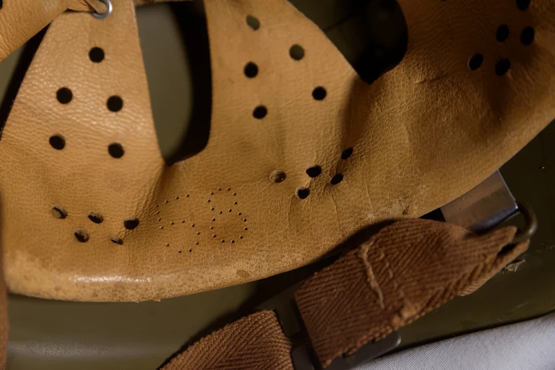 M.33 Panzerhelm der italienischen Armee aus den 70er Jahren
