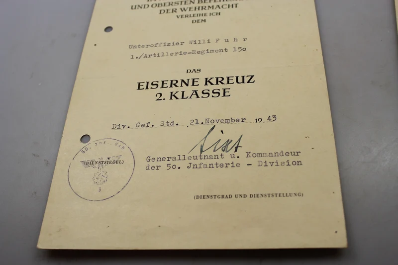 Paar EK-Urkunden erster und zweiter Klasse