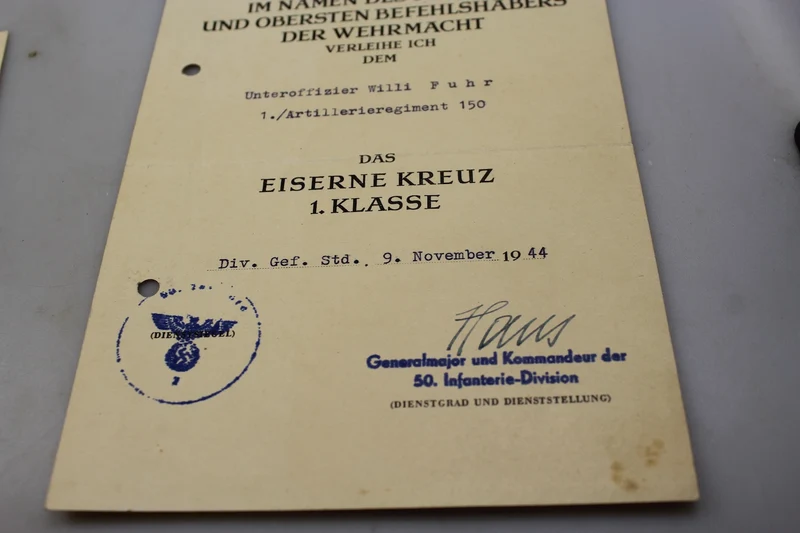 Paar EK-Urkunden erster und zweiter Klasse