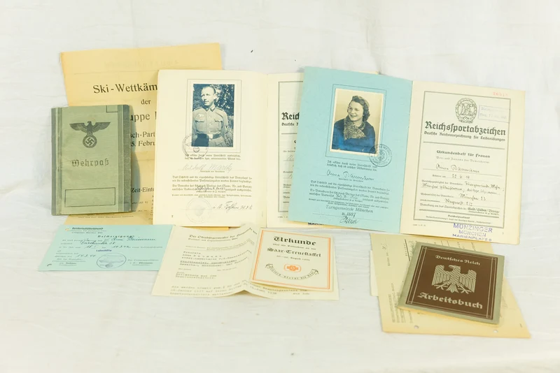 Interessantes WW2 Ehepaar Konvolut mit Wehrpass