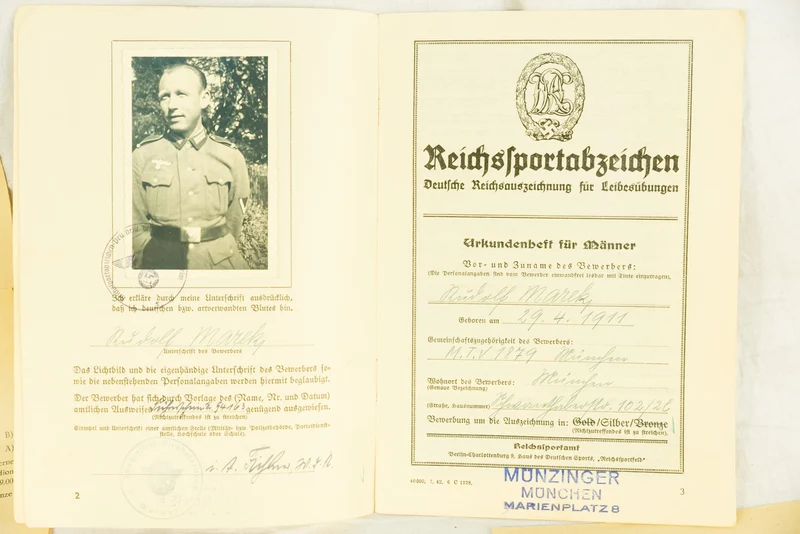 Interessantes WW2 Ehepaar Konvolut mit Wehrpass
