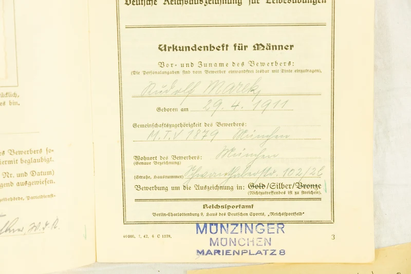 Interessantes WW2 Ehepaar Konvolut mit Wehrpass