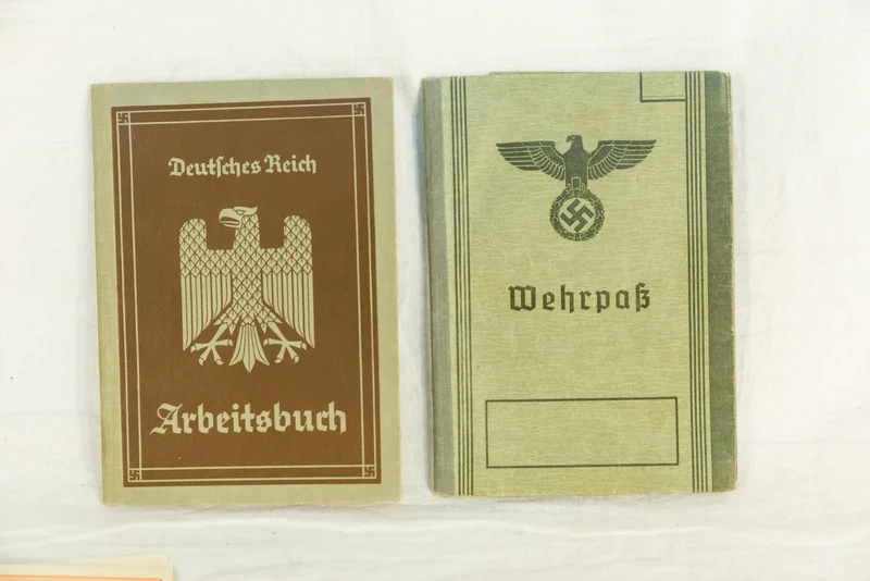 Interessantes WW2 Ehepaar Konvolut mit Wehrpass
