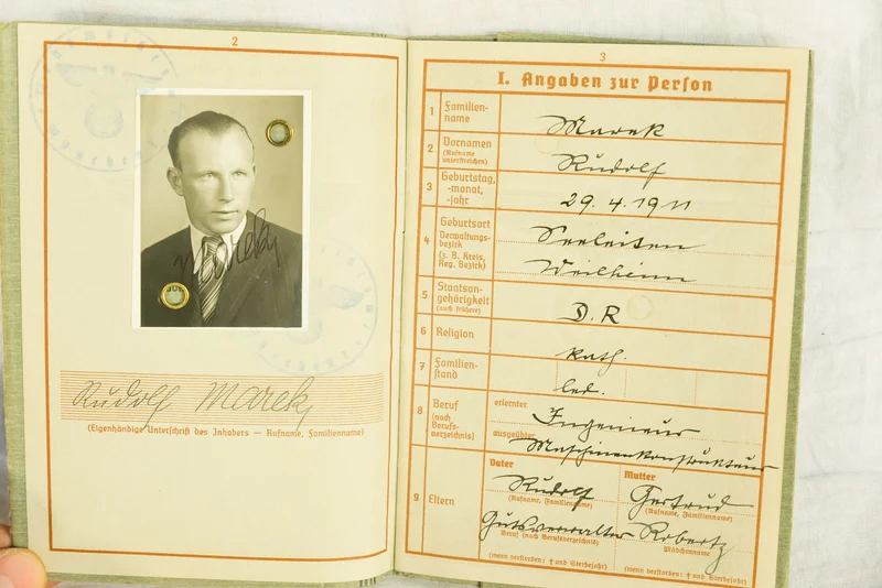 Interessantes WW2 Ehepaar Konvolut mit Wehrpass