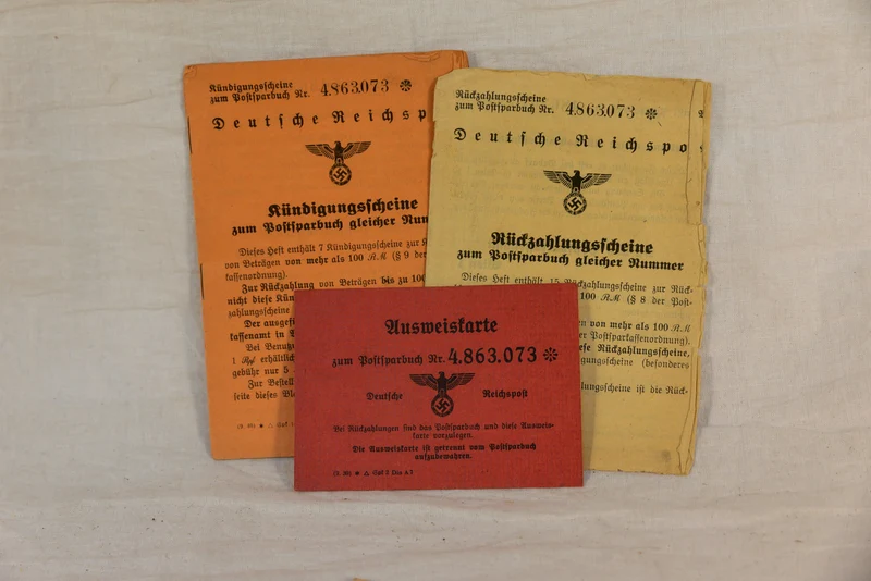 Konvolut Luftwaffe DAK mit Soldbuch italienisch-deutscher Medaille