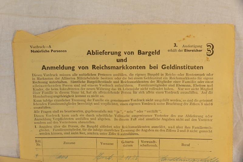 Konvolut Luftwaffe DAK mit Soldbuch italienisch-deutscher Medaille