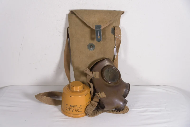 PC.35 Gasmaske Größe III - REI WW 2