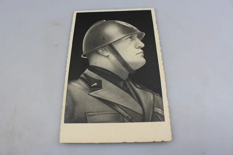 Postkarte Benito Mussolini mit Helm