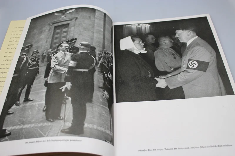 „Ein Volk erth seinen Führer“ – H. Hoffmann