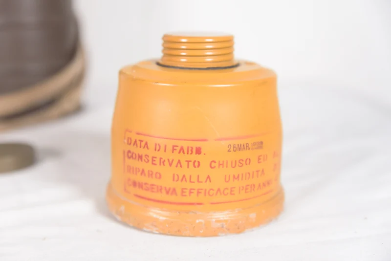 T.33 SCM Gasmaske Größe II REI