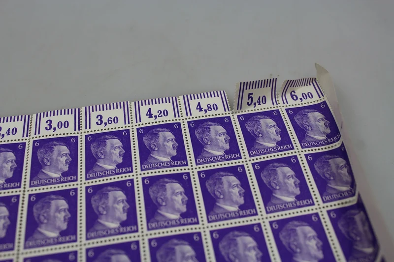 Nr. 100 Adolf Hitler-Briefmarken