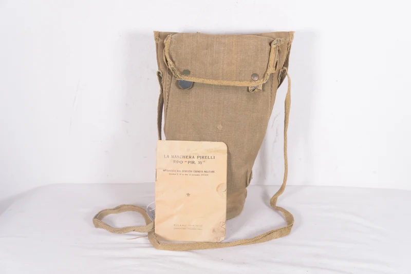 Pirelli 35 -REI WW 2 Gasmaske