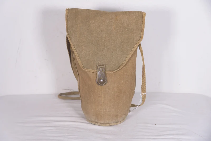 Pirelli 35 -REI WW 2 Gasmaske