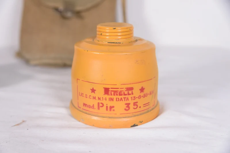 Pirelli 35 -REI WW 2 Gasmaske