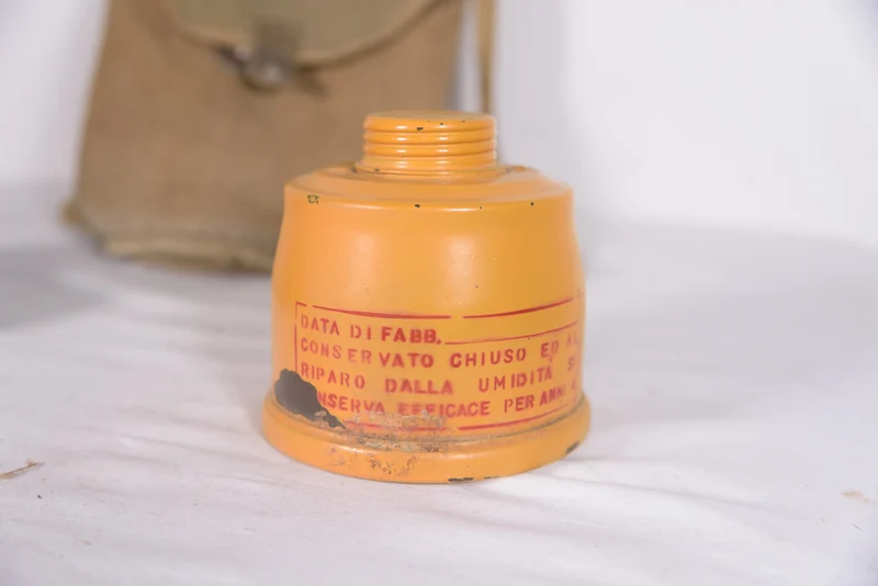 Pirelli 35 -REI WW 2 Gasmaske