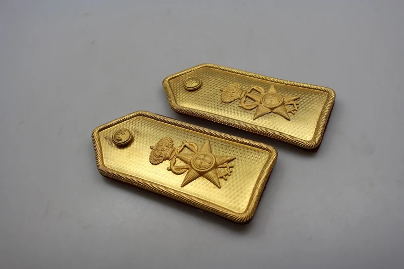 M.34-Schulterpolster mit WW2-Goldplatte