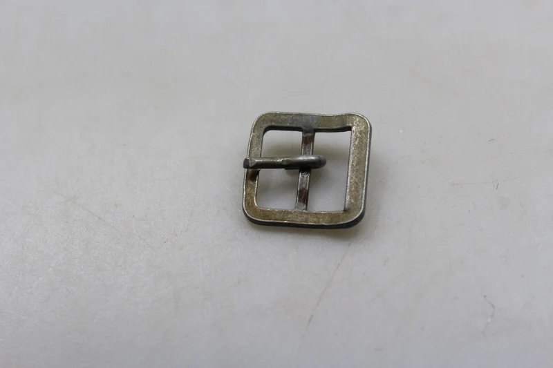 Repro WH WW 2 Helm Kinnriemenschnalle