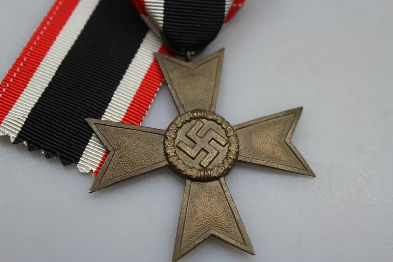 Verdienstkreuz ohne Schwerter II. Klasse