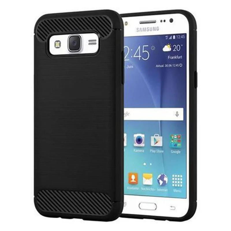 Cadorabo Hülle für Samsung Galaxy J7 2015 Schutzhülle aus flexiblem TPU Silikon in Edelstahl-Karbonfaser Optik