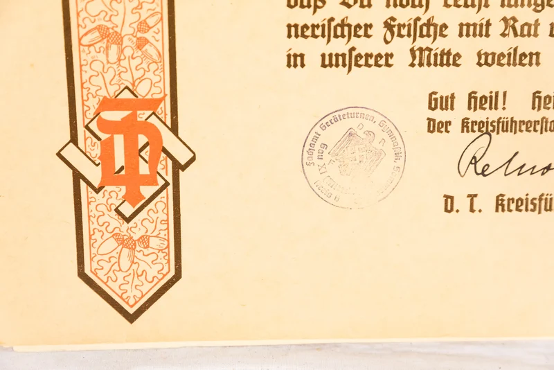 # 4 Urkunden für sportliche Verdienste