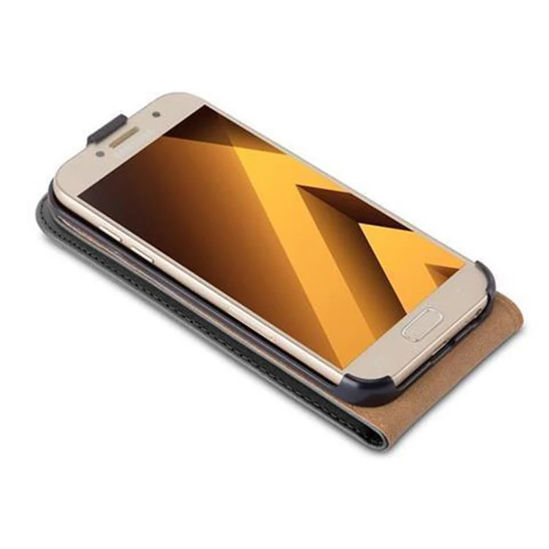 Cadorabo Hülle kompatibel mit Samsung Galaxy A3 2017 Schutzhülle im Flip Design aus glattem Kunstleder