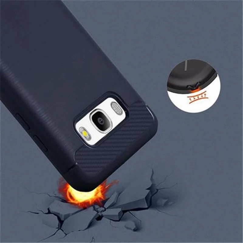 Cadorabo Hülle für Samsung Galaxy J5 2015 Schutzhülle aus flexiblem TPU Silikon in Edelstahl-Karbonfaser Optik