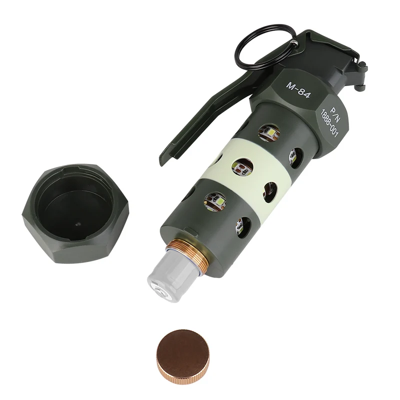 M-84 Airsoft Blendgranate Replika – LED Flashbang mit Timer- & Taschenlampenmodus (Milsim / Cosplay / Deko)