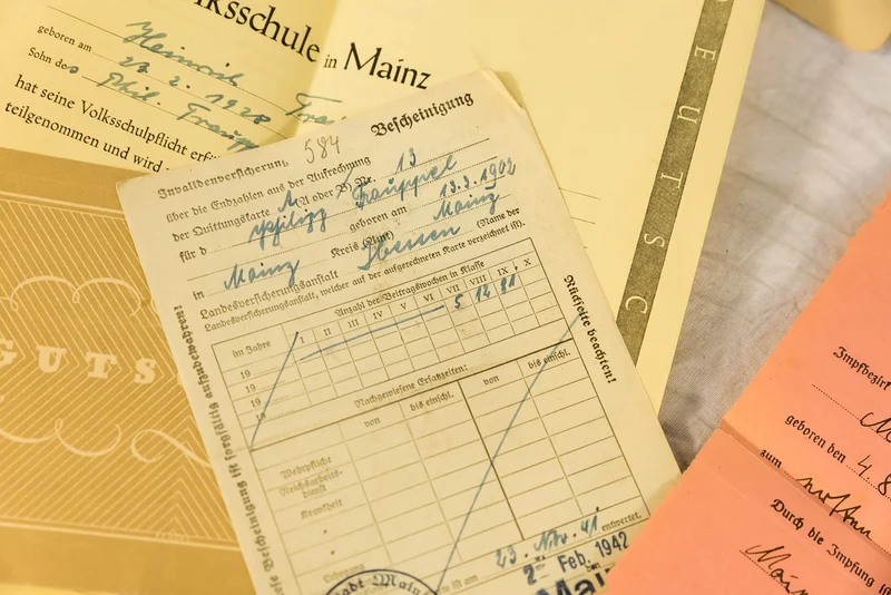 Konvolut Dokumente nur Familie mit Wehrpass