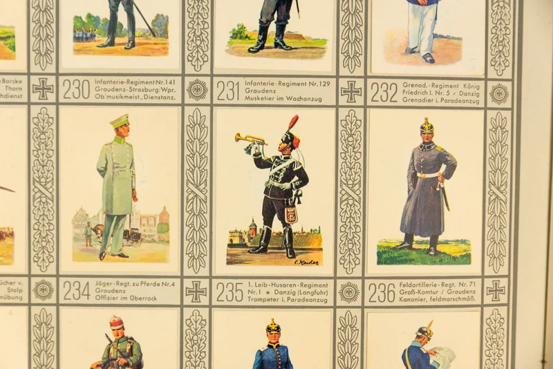 Stickeralbum "Uniformen der Alten Armee".
