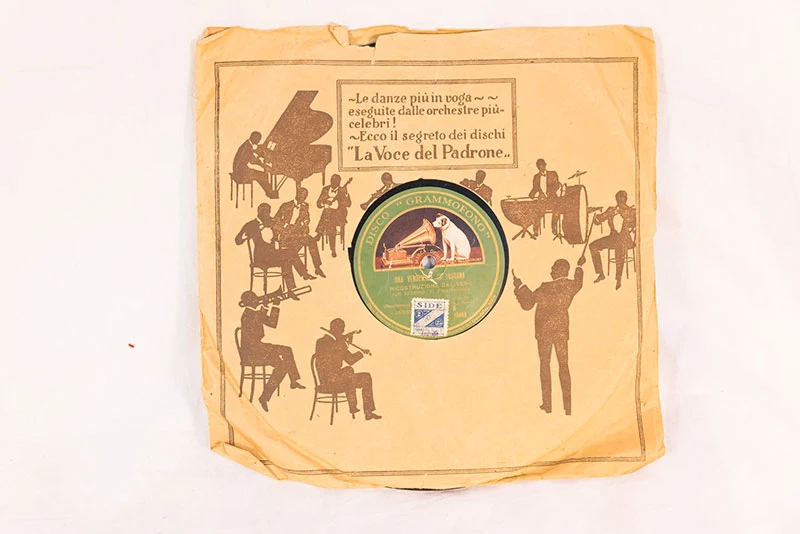# 4 Schallplatten mit 78 U/min aus der Ventennio-Zeit