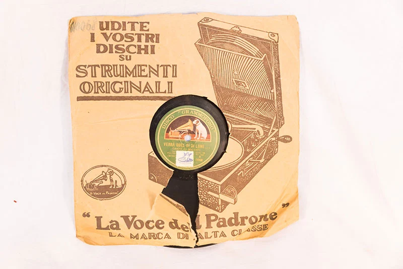 # 4 Schallplatten mit 78 U/min aus der Ventennio-Zeit