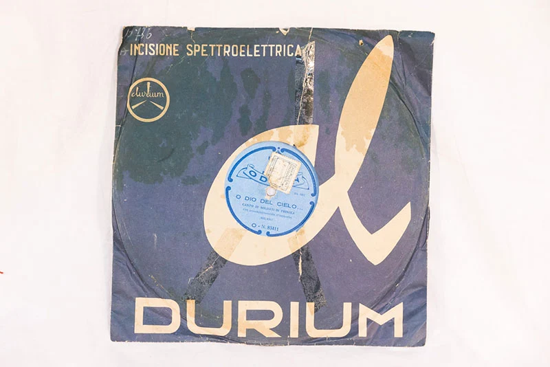 # 4 Schallplatten mit 78 U/min aus der Ventennio-Zeit