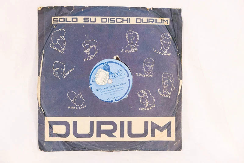 # 4 Schallplatten mit 78 U/min aus der Ventennio-Zeit