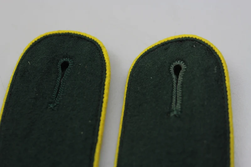 Repro M.36 Schulterpolster Heer WW 2 Getriebe
