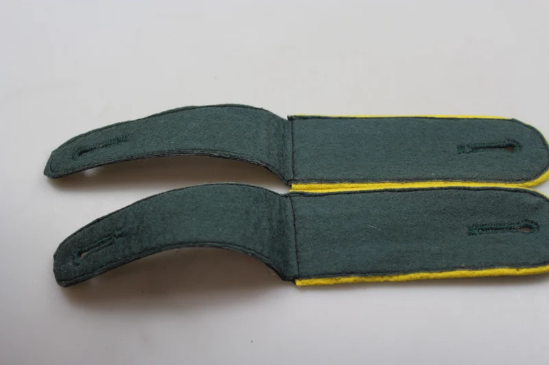 Repro M.36 Schulterpolster Heer WW 2 Getriebe
