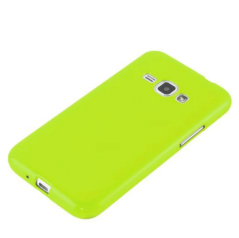 Cadorabo Hülle kompatibel mit Samsung Galaxy J1 2015 Schutzhülle aus flexiblem TPU Silikon