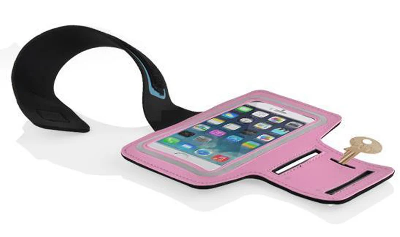 Cadorabo Neopren Smartphone Sport Armband Fitnessstudio Jogging Armband Oberarmtasche kompatibel mit 3.7 - 4.5 Zoll 3.7 - 4.5 Zoll Handys mit Schlüsselfach und Kopfhöreranschluss in WEIß