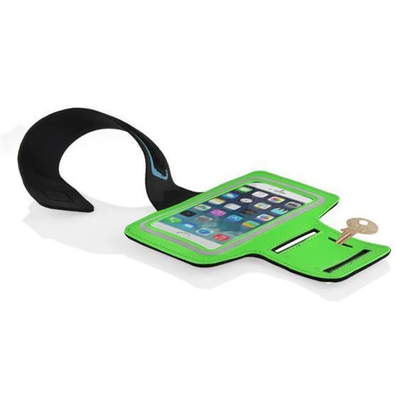 Cadorabo Neopren Smartphone Sport Armband Fitnessstudio Jogging Armband Oberarmtasche kompatibel mit 3.7 - 4.5 Zoll 3.7 - 4.5 Zoll Handys mit Schlüsselfach und Kopfhöreranschluss in WEIß