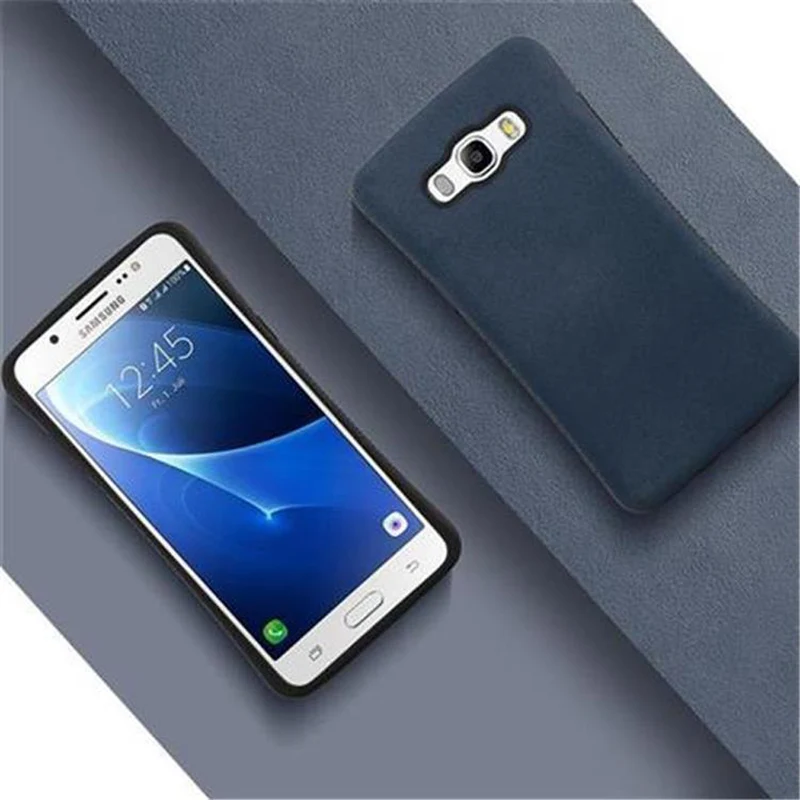Cadorabo Hülle kompatibel mit Samsung Galaxy J5 2016 Hard Case Schutzhülle Small Waist mit rutschfestem Gummi-Rücken