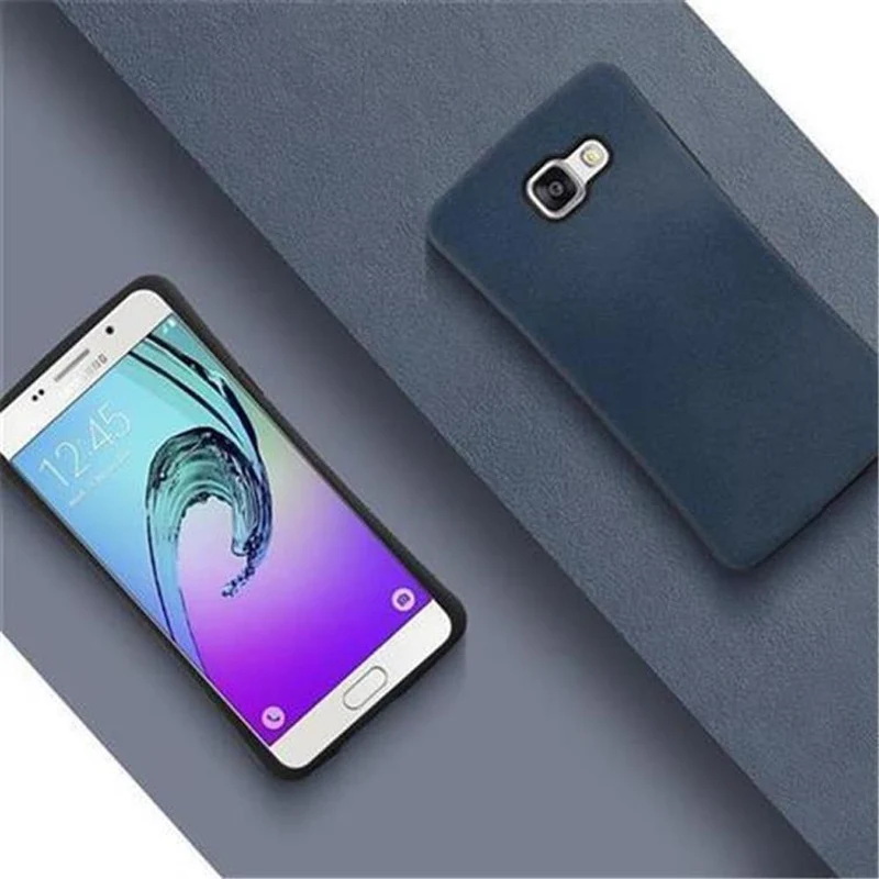 Cadorabo Hülle kompatibel mit Samsung Galaxy A3 2016 Hard Case Schutzhülle Small Waist mit rutschfestem Gummi-Rücken