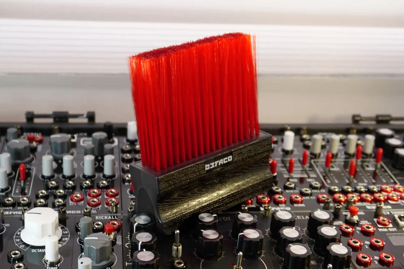 Befaco Synthesizer Duster